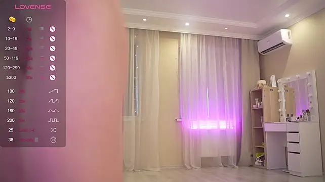 Bananalizzy - Show open pussy ♡