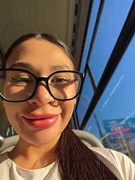 Aria51 - spread wet pussy wide&spank it load🚌💦