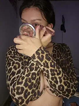 Lombarlana-89 - Suck nipples closer