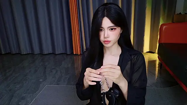 Xiaoxun520 - 没大哥爱的便宜骚逼，见者有份