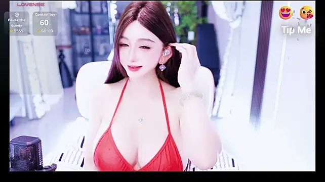 Liora- - 目标完成脱掉内衣