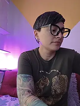 Kat_paradise - Play with my whole body x 3 mins