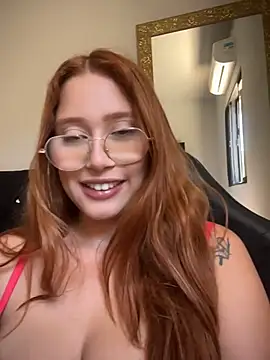 Ruivinha2006 - Plug+dildo+vibrador de uma vez