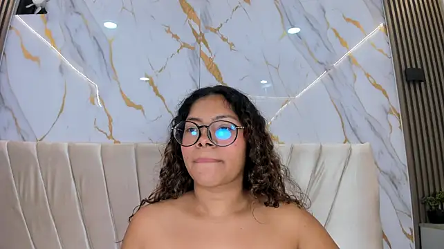 _emily_w - Fuckmachine in pussy