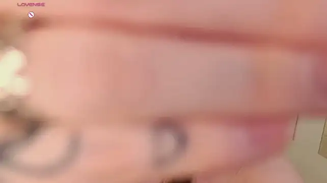 Ash_Hasmy - Free the tits