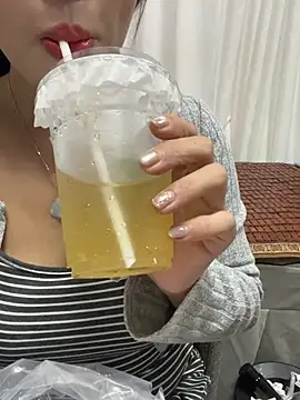 Milkwine - 今日，宜开心✨