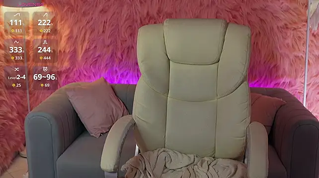 JennaBloom - blowjob on fingers