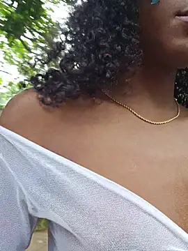 Lucia_Mcfly - Domi ON MY CLIT x5min + plug anal 🌸