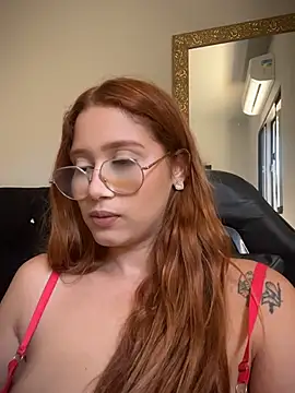 Ruivinha2006 - Plug+dildo+vibrador de uma vez