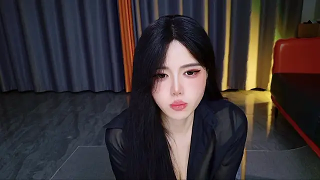 Xiaoxun520 - 没大哥爱的便宜骚逼，见者有份