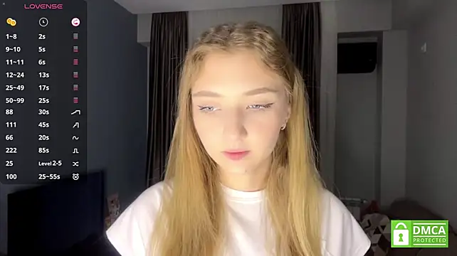 AveryBerkson - hand inside my panties destroys my puss