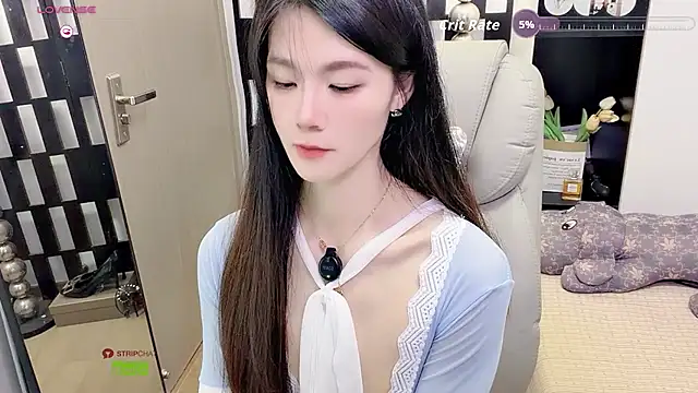 Yueyue-MM - 小粉塞入3分钟