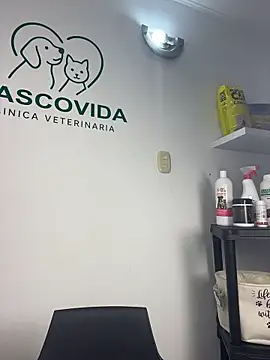 Nahomy_benet - to stand naked for 5 minutes at work
