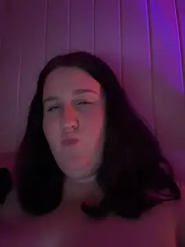 Xopeachybaby - girlfriend squeezes my boobs