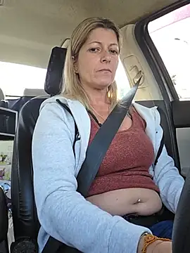 NikkiBlisss - Pull over and play