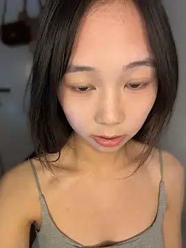 Anna-a - 完成目标，24小时内打赏最多的前三位哥哥每人一张美照诱惑