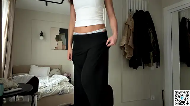 TomekaRamberg - tease with clevage closer