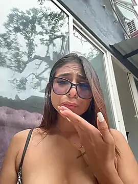 Amira_cute2