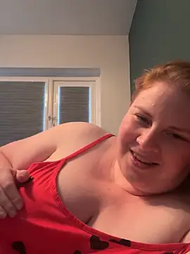 Curvy-GingeXX - Butt plug and shake arse