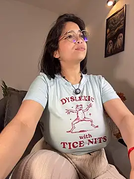 Tati_reyess - bounce tits a bit