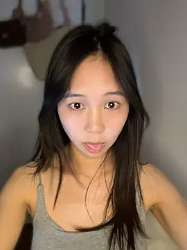 Anna-a - 完成目标，24小时内打赏最多的前三位哥哥每人一张美照诱惑