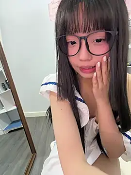 A5l2e0x - 反差眼镜妹呆呆痴女小爱，聊天色色活动，目标完成一半裸体