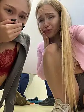 Liza_risky - Back for Mandy boobies action