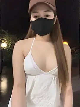 My_Melodyy - Make me cum pussy in public garden 🪴😈