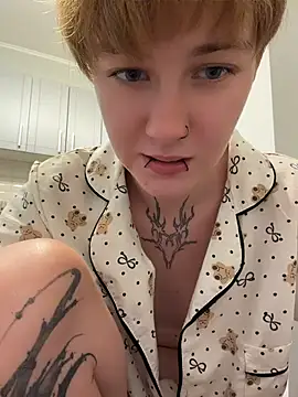 IceMur - dildo in pussy