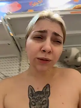 Sunny___Bunny - Fingering pussy in store