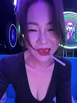 Eva10069 - ktv全裸5分钟