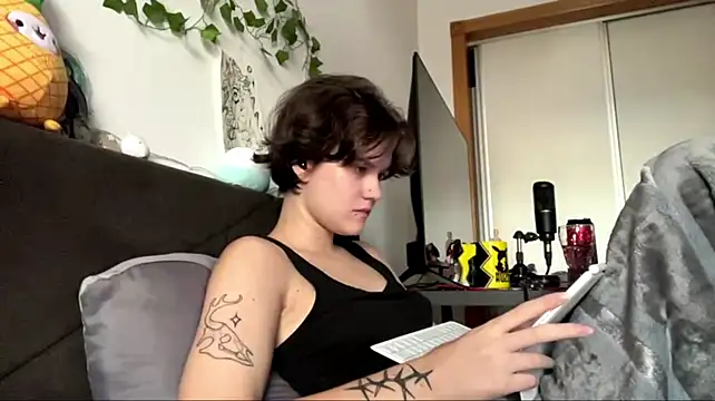 HeyFriren - sent u my hot Video ANAL and we go pvt