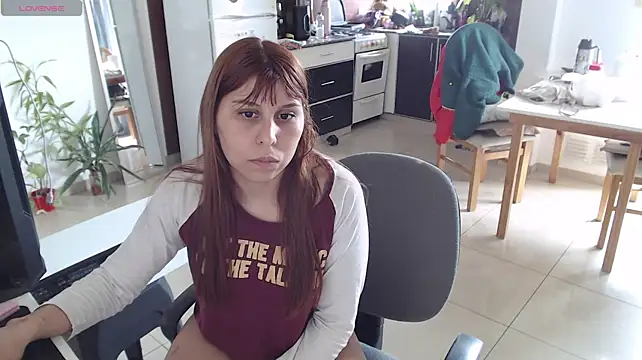 Bunnylolaa4 - Spit on my tits 🍒