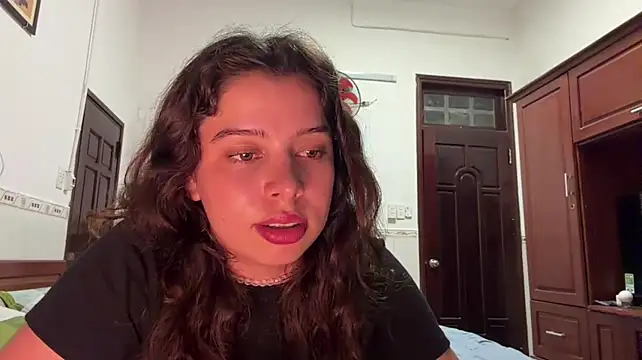 KayleneLoukanis - many sensual air kisses😘