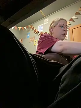 Cinnabon_ - MAKE MY PUSSY WET AT MY WORK