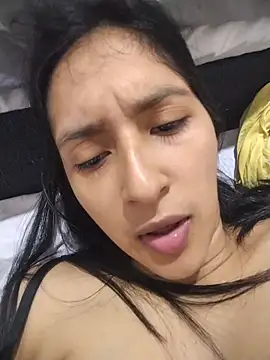 LauraMontaii - Me chupo las tetas ensaliva 🔥🥵