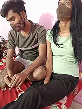 Hotty_couple12 - Boobs show baby 💧