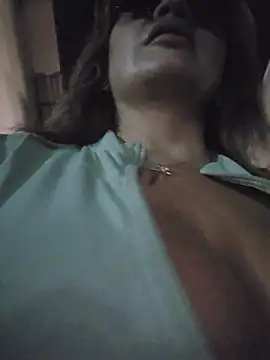 Afroditecash - Squirt in public