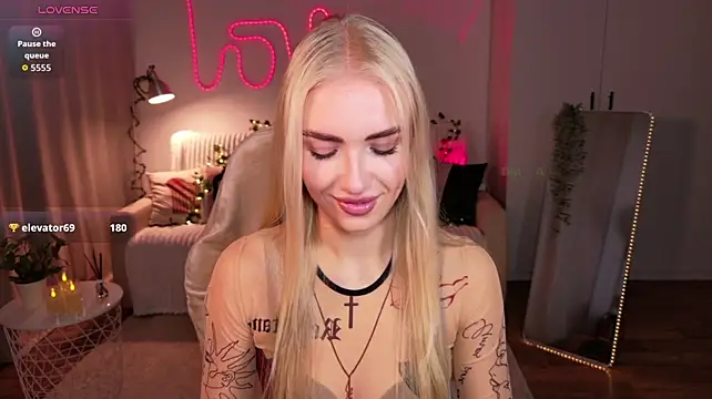 TessaGrays' Live XXX Chat