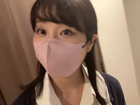 Puripruripuri - ストッキング履いてるけど、おしりちらしていい？