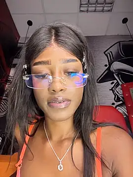 CocoaLuxeXXX - FUCK MY PUSSY WITH DOMI😈