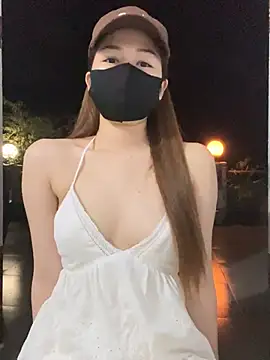 My_Melodyy - Make me cum pussy in public garden 🪴😈