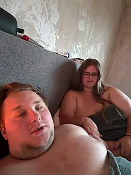 CurvyPaar2 - Show Asshole & 2 Videos