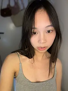 Anna-a - 完成目标，24小时内打赏最多的前三位哥哥每人一张美照诱惑