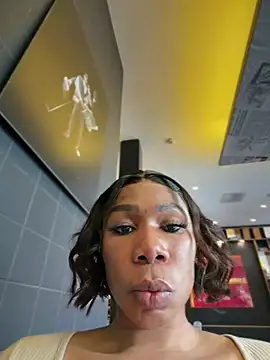 Belle___ - Hot squirt all over public walkway