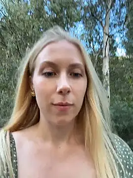 TrueSexyCrime - Titti fuck at the park