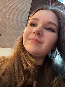 PumaShyXD - PLAY WITH NAKED BOOBS IN THE CAFE