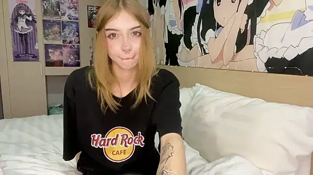 DaniGlow - ahegao
