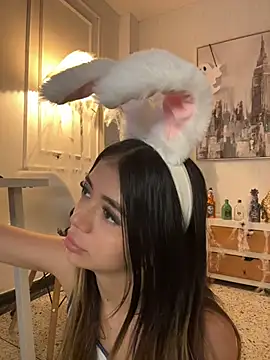HoneyMollyX - MISSIONARY FUCK & AMAZING SQUIRT!