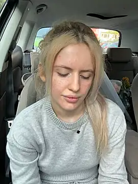 Holly-Glamour - Boobies last tip ein stranger Video